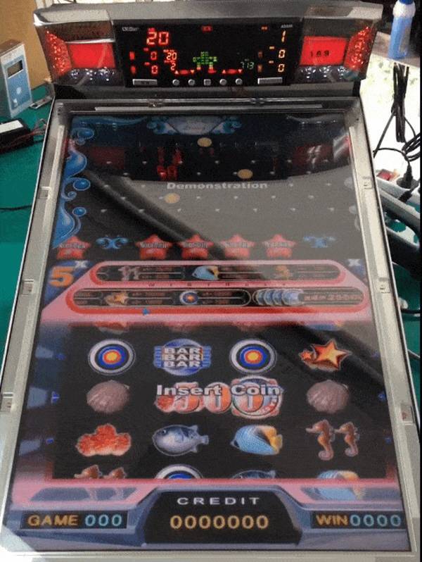 아니 철을 잘라서 실제로 이런 기기들을 만들기도 했다. 엄청난 손재주가 아닐 수 없다