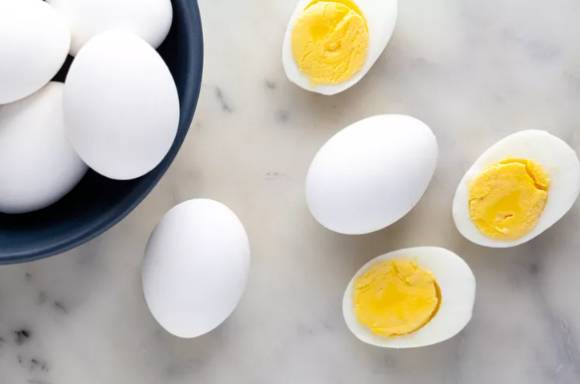 5일동안 계란만 150개 먹는 실험이 진행됐다. 사진은 삶은 달걀. [사진=Simply Recipes]