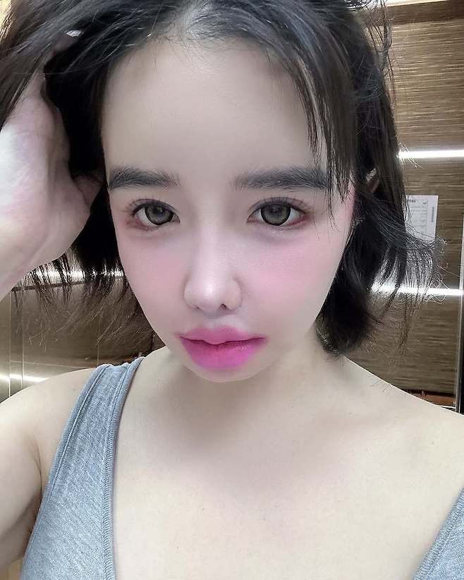 박봄 소셜네트워크서비스 계정
