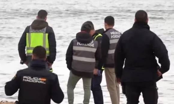 스페인 발레아레스 제도 주위에서 손발 묶인 시신 5구가 발견돼 경찰이 수사에 나섰다.