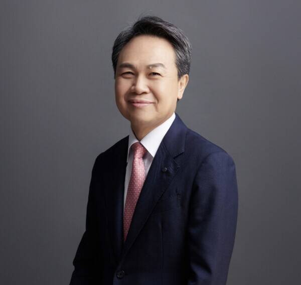 진옥동 신한금융 회장