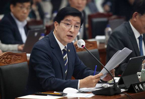 이해식 더불어민주당 의원이 2024년 10월 17일 경북도청에서 열린 2024년도 국회 행정안전위원회 국정감사에서 질의하고 있다. 뉴스1