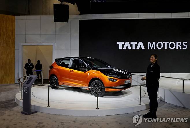인도 타타 모터스 인도 타타 모터스의 알트로즈 레이서가 인도 뉴델리 전시장에 전시된 모습.
[로이터 연합뉴스 자료사진. 재판매 및 DB 금지]