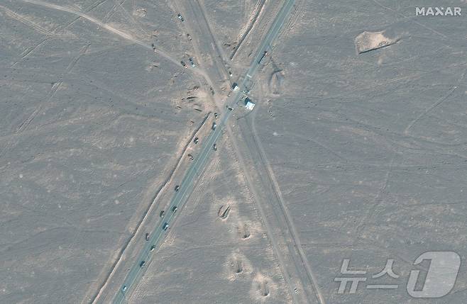 포르도 시설에서 나가는 트럭들 ⓒ 로이터=뉴스1 ⓒ News1 구경진 기자