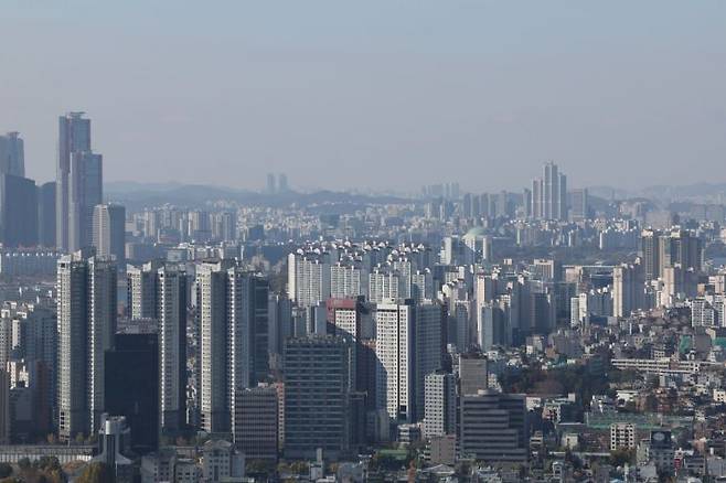 수도권 청약시장에서 30대 이하의 당첨자 비중이 역대 최고 수준을 기록하고 있다. 사진은 서울 시내 아파트 모습. 연합뉴스.