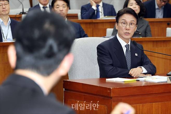 김민석 국무총리 후보자가 지난 24일 국회에서 열린 총리 후보자 인사청문회에서 주진우 국민의힘 의원의 질의에 답변하고 있다. ⓒ데일리안 홍금표 기자