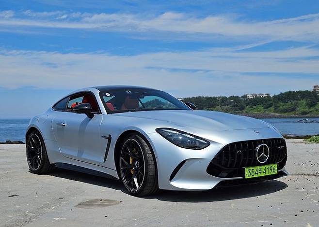 메르세데스-AMG GT 55 4MATIC+ 정측면. ⓒ데일리안 정진주 기자