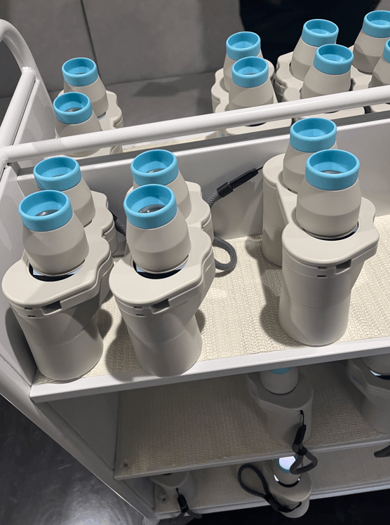 24b0d121e09c28a8699fe8b115ef046a7965eccd37