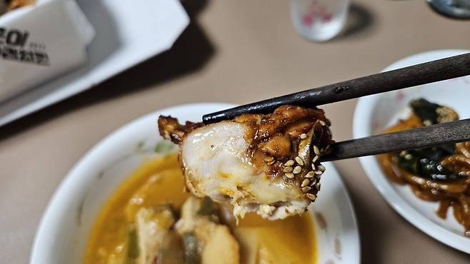 20250625_183959.jpg 저녁 숯불바베큐 치킨에 한잔