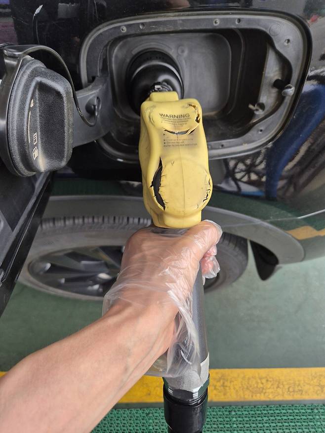 상남자.jpg 셀프 주유소 씹게이 특.txt