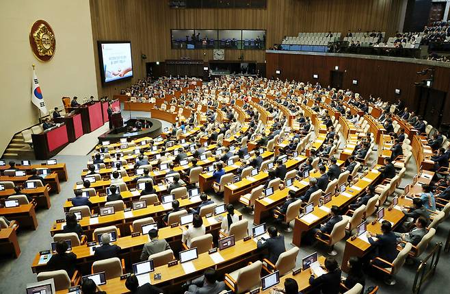 이재명 대통령이 26일 국회 본회의장에서 추가경정예산 시정연설을 하고 있다. 연합뉴스