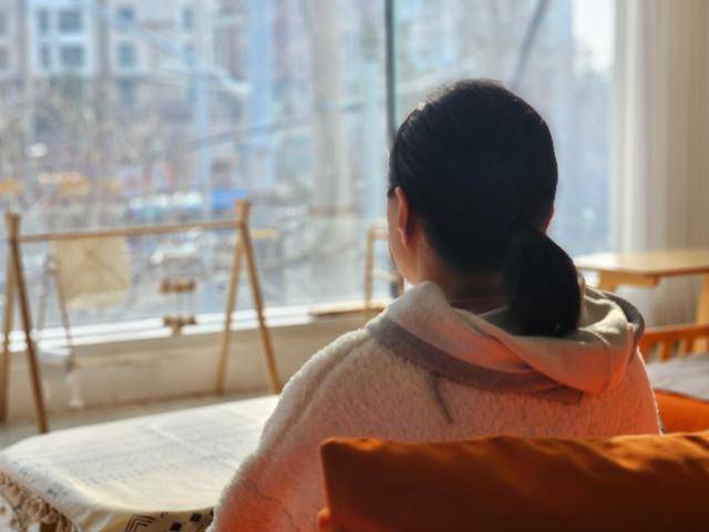 실업자와 쉬었음 상태를 9년여 오간 채영(가명)씨가 올해 3월 24일 인천 서구 한 카페에서 본보 인터뷰에 응하고 있다. 인천=이유지 기자