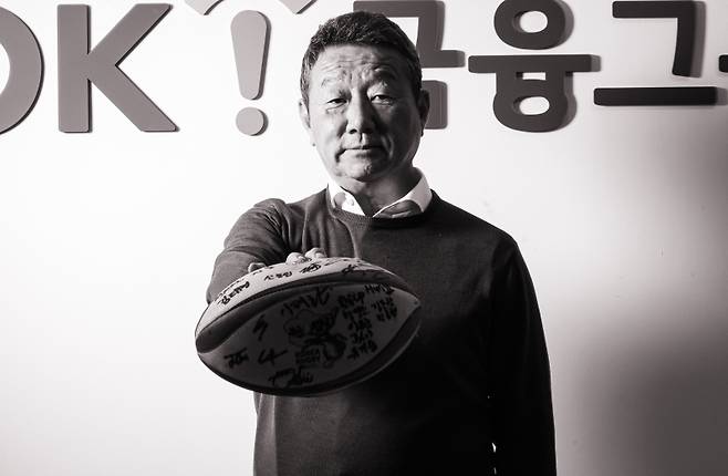 전 대한럭비협회 최윤 회장. OK 읏맨 럭비단 제공