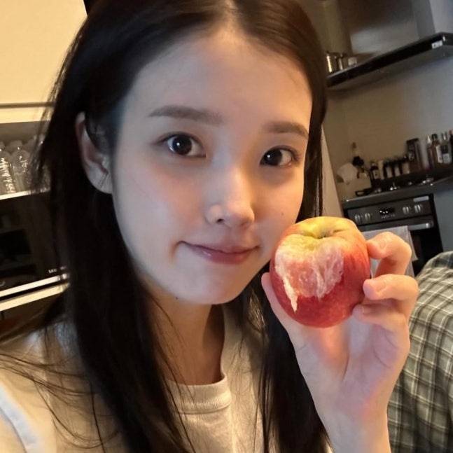 아이유. (사진=아이유 SNS)