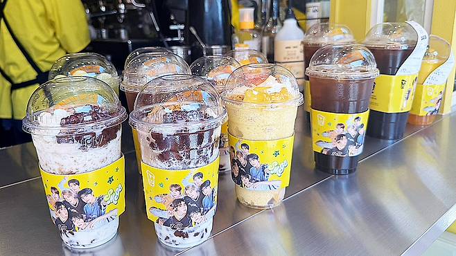 Rows of Mega Coffee's cup bingsu [MEGA COFFEE]