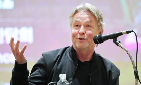 26일부터 3일간 뉴욕필하모닉오케스트라의 내한공연을 지휘하는 에사페카 살로넨이 25일 서울 서초구 서울문화예술교육센터에서 열린 기자간담회에서 소감을 말하고 있다. 뉴스1