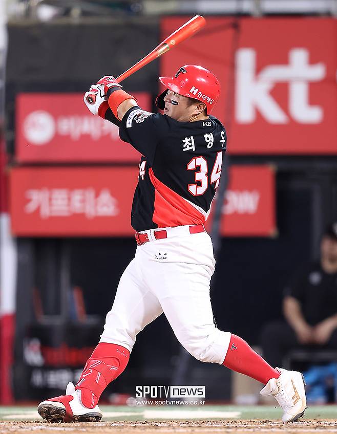 ▲ 최형우는 올해 OPS에서 리그 선두를 다툴 정도의 뛰어난 공격력으로 건재를 과시하고 있다 ⓒ곽혜미 기자