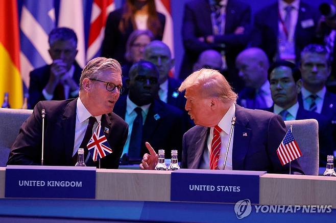 스타머 총리와 트럼프 대통령 [로이터 연합뉴스 자료사진 재판매 및 DB 금지]