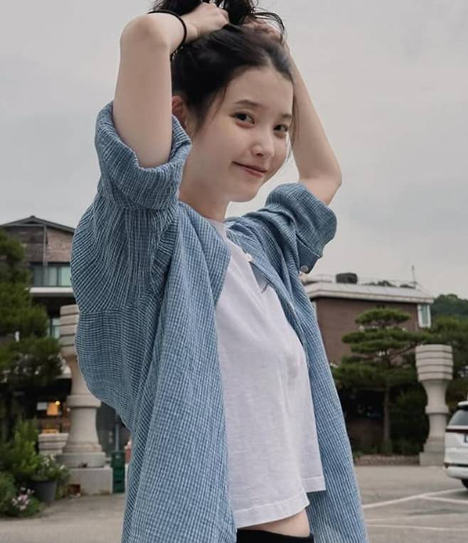 사진=아이유 SNS