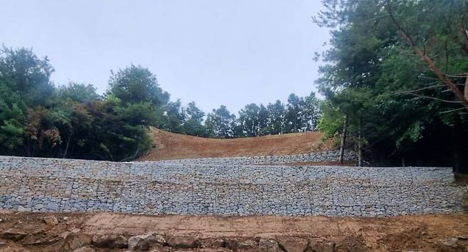 용인시가 사업자가 예치한 '산지복구비'를 활용해 재해복구공사를 실시한 처인구 남동 일대 산지. 용인시 제공