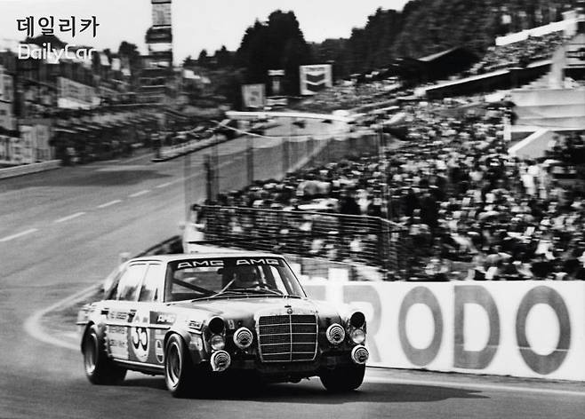 AMG 300 SEL 6.8 레이싱 투어러 (1971년, 벨기에 스파 24시간 내구 레이스 우승)