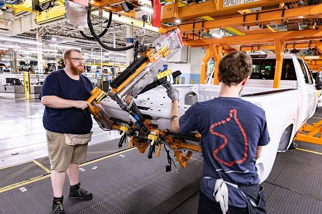 GM 자동차 제조 공장