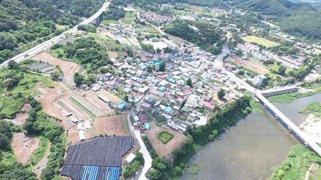 전국에서 처음 주민들에게 '농촌기본소득'을 지급하고 있는 경기 연천군 청산면 전경. 연천군 제공