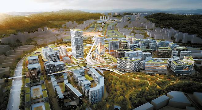 남양주왕숙 신도시는 서울 접근성이 뛰어난 수도권 교통허브 도시로 개발된다. 주택 공급 시작을 알리는 첫 마을 4개 블록 2000여 가구 본청약이 7월 개시된다. 왕숙 도시첨단산업단지 조감도.