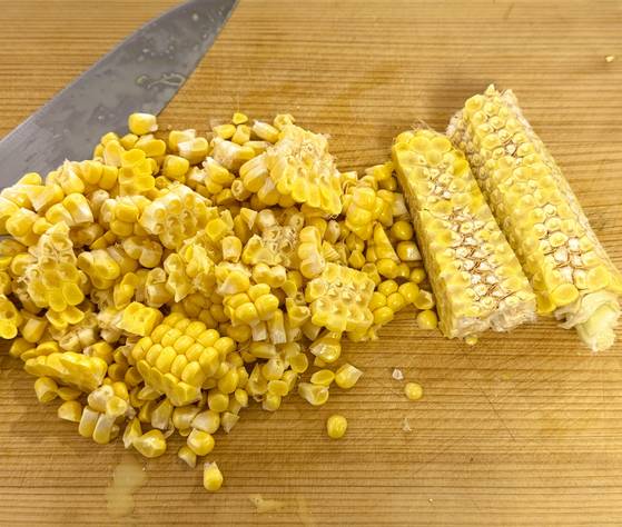 초당옥수수로는 알맹이만 발라내면 요리에 활용하기 좋다. 사진 이정웅