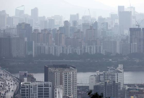 A view of apartment buildings from Mount Namsan on June 16 [YONHAP]