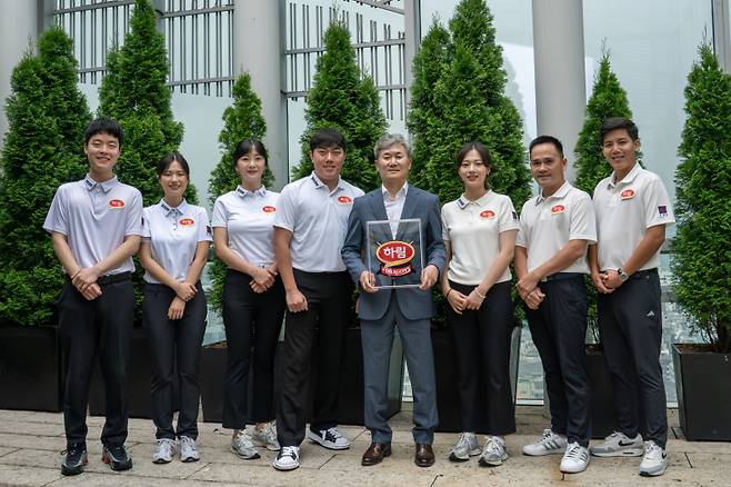 하림지주가 프로당구단 ‘하림드래곤즈’ 창단식을 갖고 프로당구 무대에 합류했다. PBA 제공