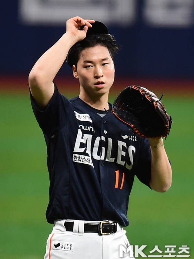 엄상백은 18일 롯데전에서 부진했다. 사진=김재현 기자