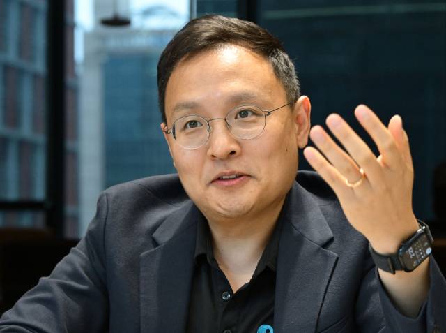 백승욱 루닛 이사회 의장이 26일 서울 강남구 루닛 사옥에서 서울경제신문과 인터뷰를 하고 있다. 사진=성형주 기자