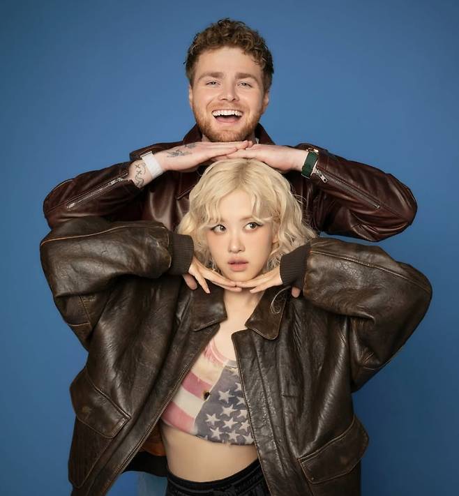 사진=미국 대표 포크 가수 알렉스 워런