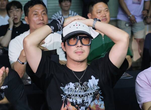 박형근의 경기를 보러 장충체육관을 찾은 하하. ⓒ로드FC