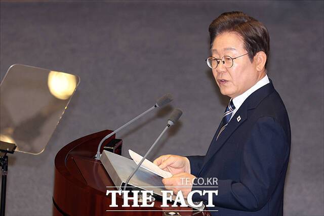 최수진 국민의힘 원내대변인이 논평을 통해 더불어민주당의 상법개정안과 노란봉투법 추진을 비판했다. 사진은 지난 26일 서울 여의도 국회 본회의장에서 추가경정예산안(추경안) 시정연설을 하고 있는 이재명 대통령 모습 /국회사진기자단