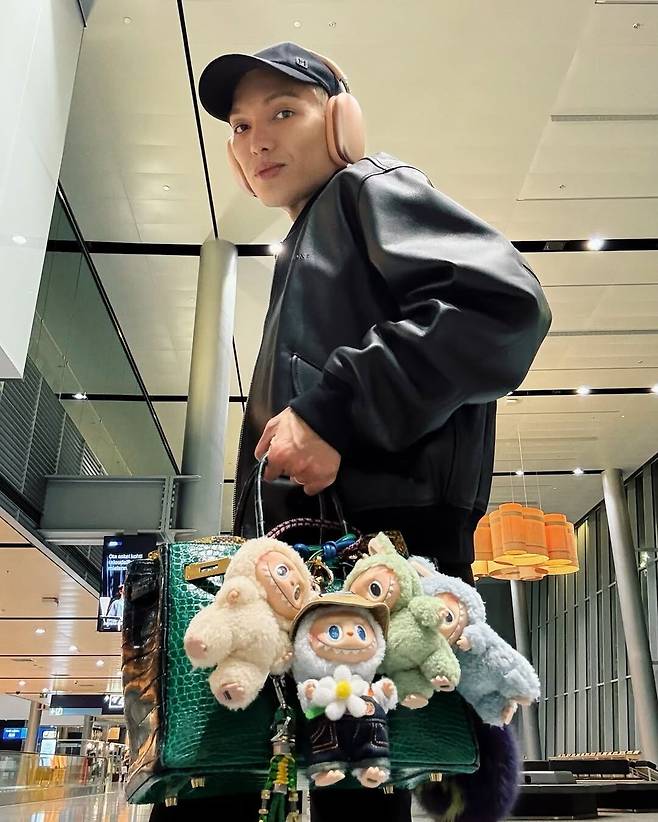 에르메스 버킨 백에 라부부를 주렁주렁 장식한 유명 패션 인플루언서 Bryan Yambao. @bryanboy