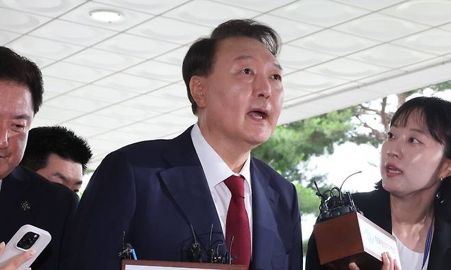 윤석열 전 대통령이 28일 오전 내란 특검 조사를 받기 위해 서울 서초구 서울고검에 출석하고 있다. 김영원 기자 forever@hani.co.kr