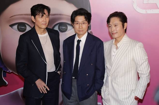 ▲ 지난 18일 미국 뉴욕에서 '오징어&nbsp;게임' 시즌3 시사회에 참석한 황동혁 감독과 배우들 [연합뉴스]