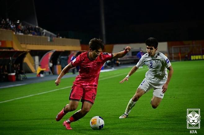 윤도영(사진 왼쪽). 사진=대한축구협회