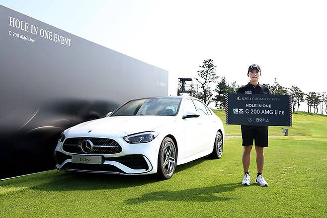 28일 군산CC 토너먼트 코스(파72)에서 열린 한국프로골프(KPGA) 투어 군산CC 오픈 3라운드 17번 홀(파3)에서 홀인원을 기록한 박현서. 2025.06.28. (사진=KPGA 제공) *재판매 및 DB 금지