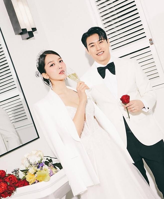 AOA 도화가 오늘(28일) 결혼했다. 도화 인스타그램