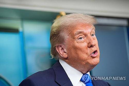 기자회견하는 도널드 트럼프 미국 대통령 [EPA=연합뉴스]