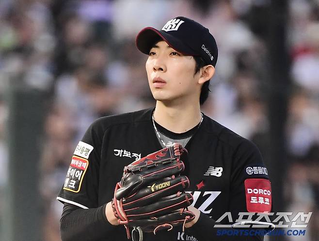 28일 부산 사직구장에서 열린 롯데와 KT의 경기. 선발 투구하고 있는 KT 오원석. 부산=송정헌 기자songs@sportschosun.com/2025.06.28/