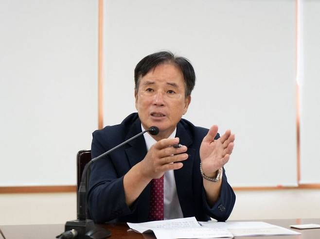 김철환 선영 대표가 지난 26일 한국경영혁신중소기업협회(메인비즈협회)가 주관한 '제4차 경영혁신 우수기업 현장 투어' 기자간담회에서 발언하고 있다. 메인비즈협회