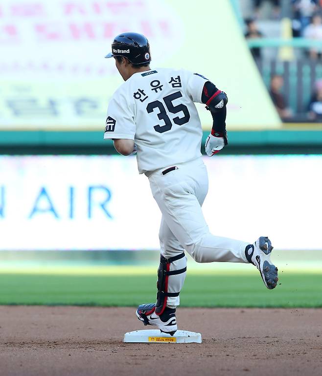 29일 인천 한화 이글스전 6회 쐐기 홈런을 때려낸 한유섬. SSG 제공