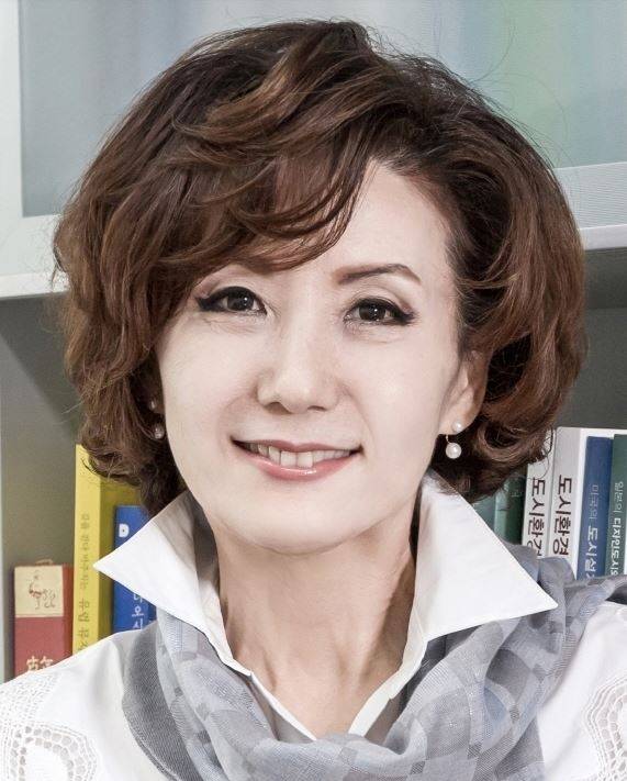 대통령실은 29일 이재명 대통령이 신임 교육부 장관 후보자에 이진숙 전 충남대 총장을 지명했다고 강훈식 대통령비서실장의 인사브리핑을 통해 발표했다. 2025.6.29