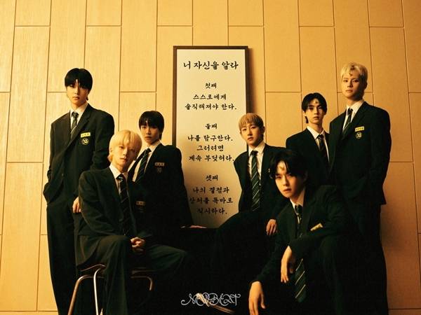 그룹 뉴비트(NEWBEAT, 박민석·홍민성·전여여정·최서현·김태양·조윤후·김리우)는 지난 28일 성수 XYZ SEOUL에서 게임 ‘실버 앤 블러드’와 대한적십자사의 ‘성수동 헌혈버스 협업 캠페인’에 참여해 버스킹 공연을 펼쳤다.