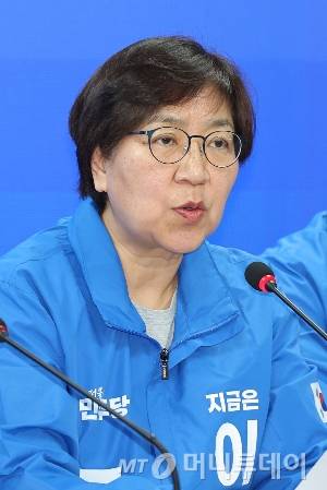 [서울=뉴시스] 정은경 보건복지부 장관 후보자. /사진=권창회