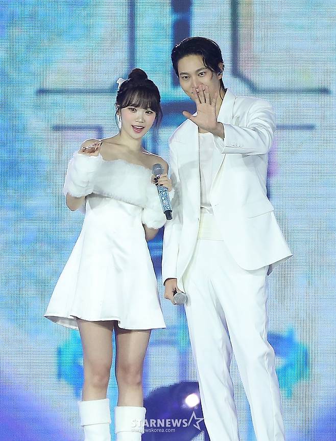 르세라핌 김채원, 배우 주원이 '제9회 아시아 아티스트 어워즈'(The 9th Asia Artist Awards, 이하 'AAA 2024')'에 참석해 무대를 선보이고 있다. 2024.12.27 /사진=김창현 chmt@